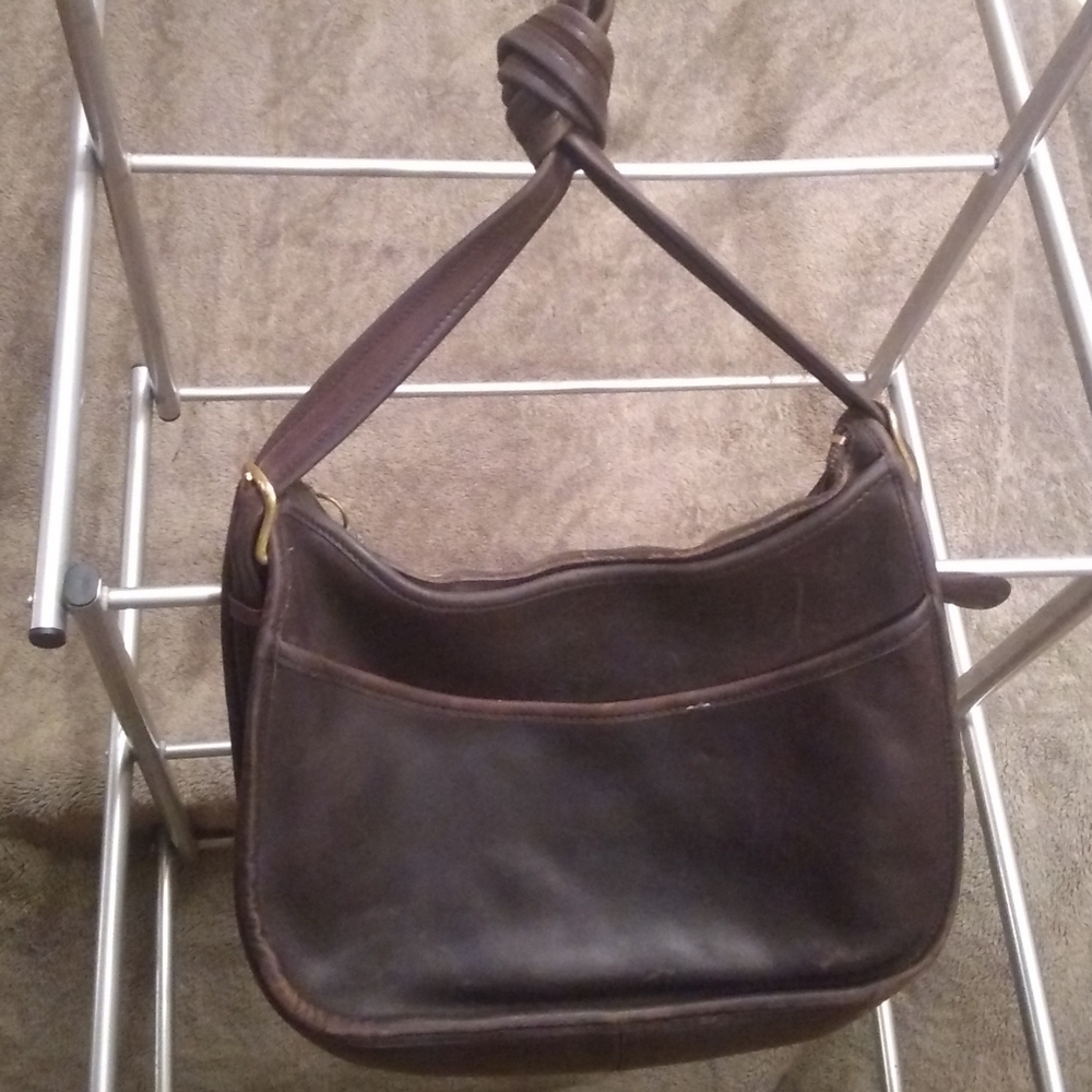 Tasteful Leather Coach Purse / Shoulder Bag